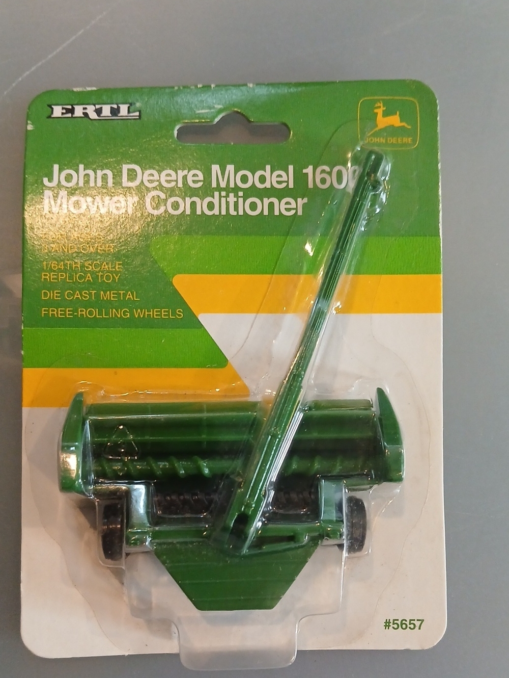 John Deere Die-Cast Model 1600 Green Mower Conditioner - 5657